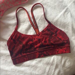 Lululemon sports bra
